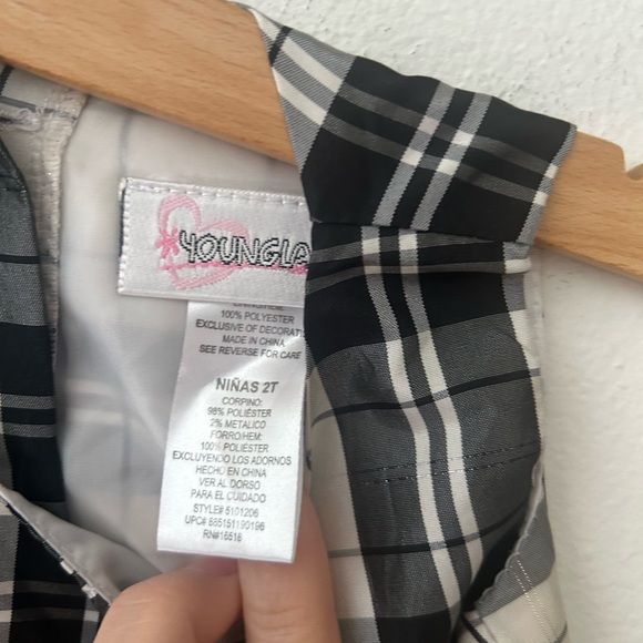 Youngland Girls Size 2T Black and White Plaid Dress with Belt - Picture 2 of 3